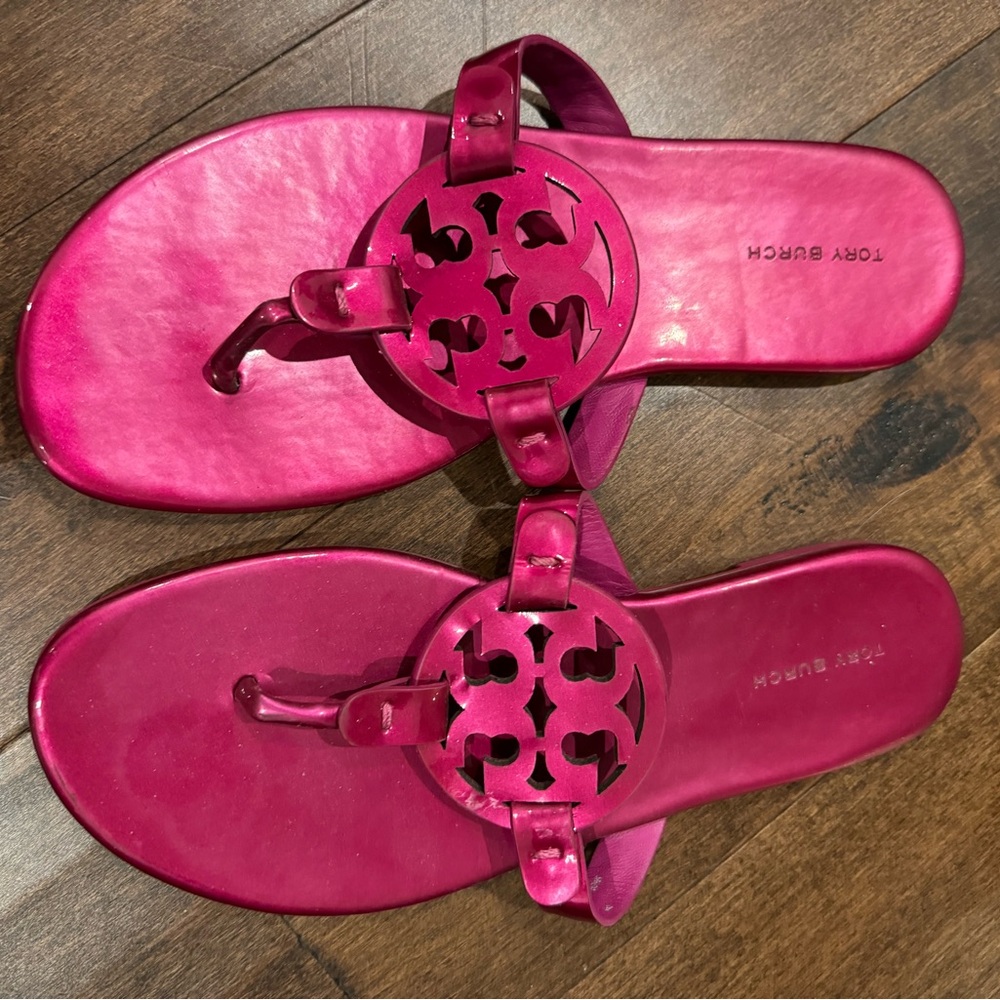 2 pairs of Tory Burch sandals - size 8